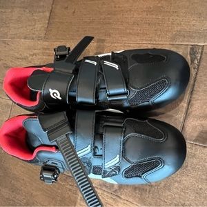 Peloton cycling shoes, size 40 (US size 9)